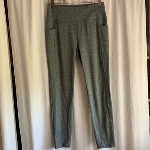 NWOT Leggings with pockets!